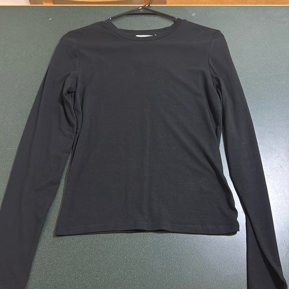 COTTON ON SLIM FITTING LONGSLEEVE!! - Picture 1 of 4